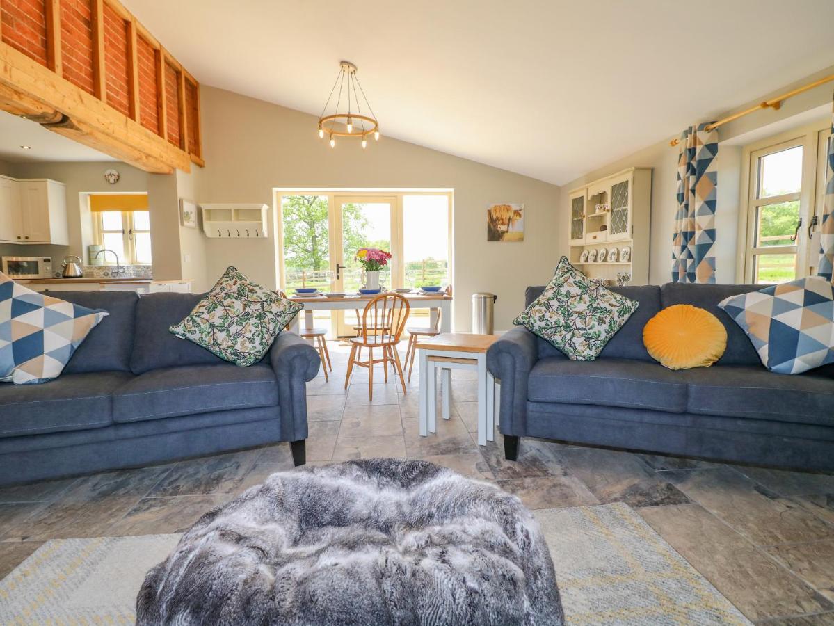 Acorn Lodge Stafford Bagian luar foto