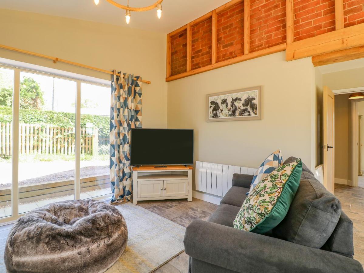Acorn Lodge Stafford Bagian luar foto