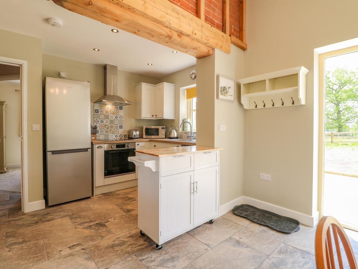 Acorn Lodge Stafford Bagian luar foto