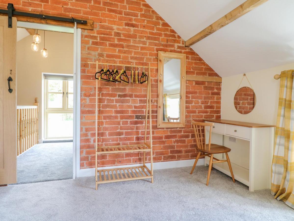 Acorn Lodge Stafford Bagian luar foto